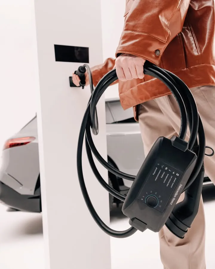 Laden war noch nie so einfach: Das Flexible Ladesystem PRO ist eine mobile Ladelösung, mit der du mit bis zu 22 kW …