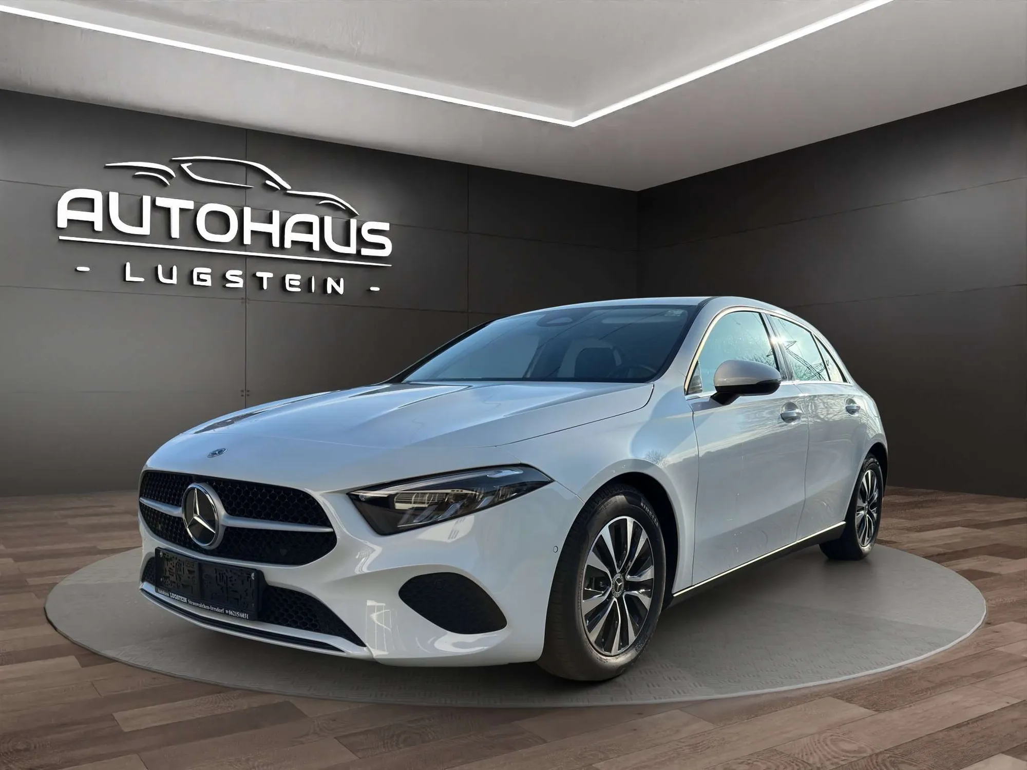 Mercedes-Benz A 180 d in Digitalweiss – Metalliclack, Außenansicht – Autohaus Lugstein, Straßwalchen